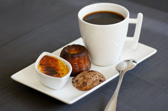 Café gourmand et mignardises